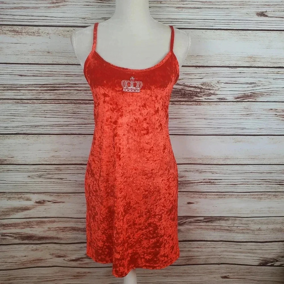 Juicy by Juicy Couture L-XL Firey Red Crushed Velvet 2-Pc Robe & Matching Gown - Picture 2 of 12